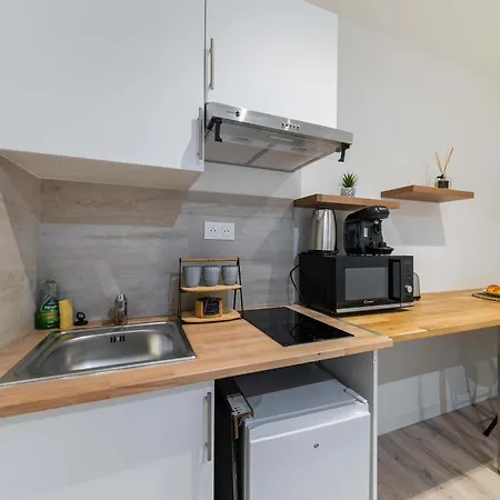 Apartment Studio Neuf Porte De Saint Cloud Paris 16 - 4P *